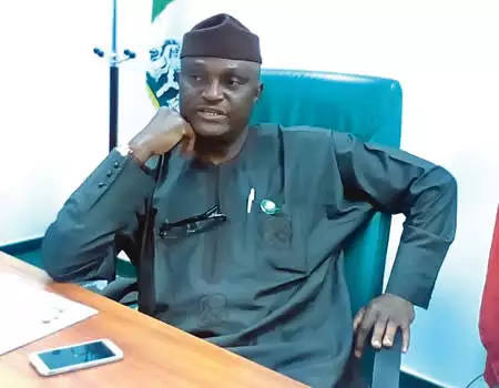 Prince Omogbehin blasts Gov Akeredolu over Ondo South Black Out, “We are working on the problem”, says Akeredolu’s commissioner